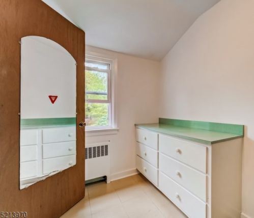 54 Nishuane Rd, Montclair NJ  07042-2425 exterior