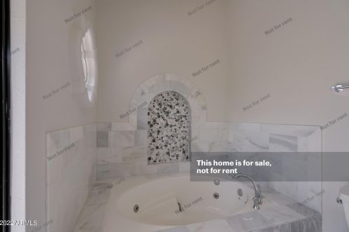 11001 11th St, Phoenix AZ 85020-5825 exterior