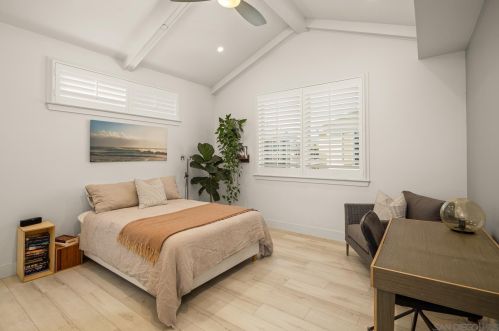 712 Ave, San Diego CA 92118-1716 exterior