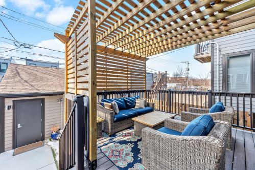 4952 Champlain Ave, Chicago IL 60615-2509 exterior