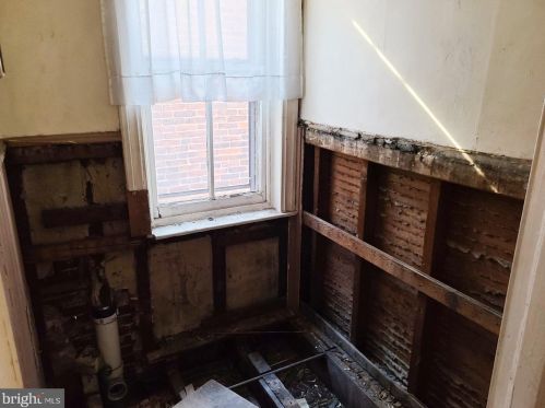 3124 Emerald St, Philadelphia PA 19134-3140 exterior