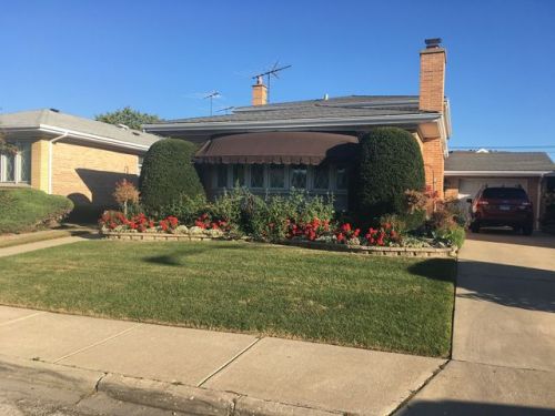 8556 Winona St, Chicago, IL 60656-2720