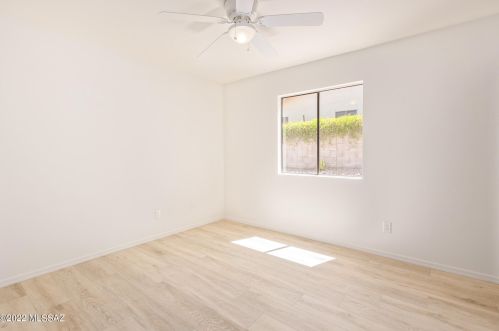 9961 Falcon Point Dr, Tucson AZ 85730-6129 exterior