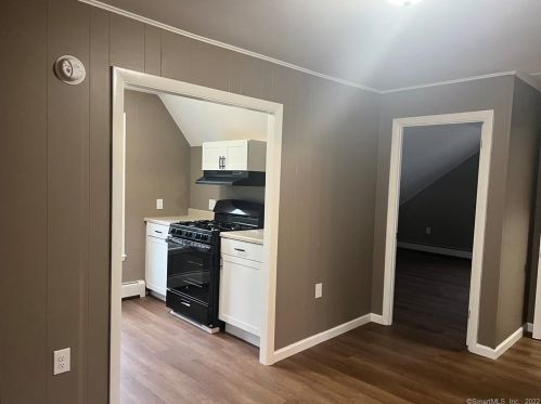 79 Reynolds St, Killingly CT 06239-2959 exterior