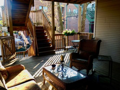 1037 Lill Ave, Chicago IL  60614-2205 exterior