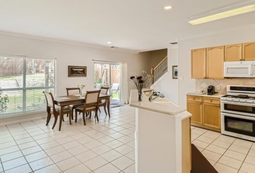 4333 Cyn Gln Cir, Austin TX 78732-2185 exterior