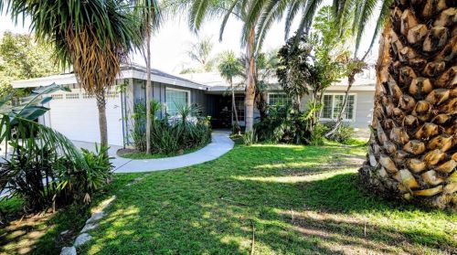 542 Lincoln Ave, Fullerton CA  92831-2717 exterior