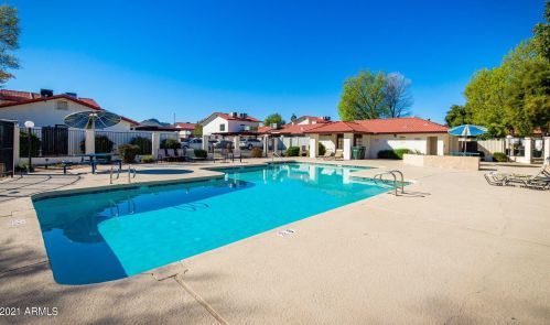 2802 Beck Ln, Phoenix AZ  85032-3783 exterior