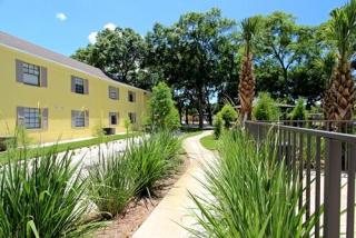 4900 Macdill Ave, Tampa FL  33614-8213 exterior