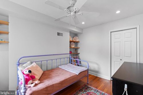 605 Catharine St, Philadelphia PA 19147-2909 exterior