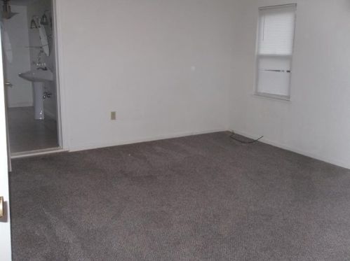 154 2 St, Pittsburgh PA 15215-2104 exterior