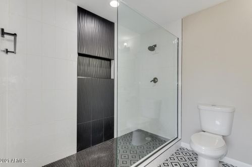 5602 42nd Ln, Phoenix AZ  85019-2001 exterior