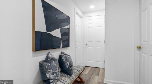 1707 Grandin Ave, Rockville MD 20851-1159 exterior