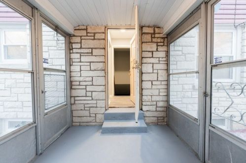 9504 Palmetto Ave, Milwaukee WI  53222-1558 exterior