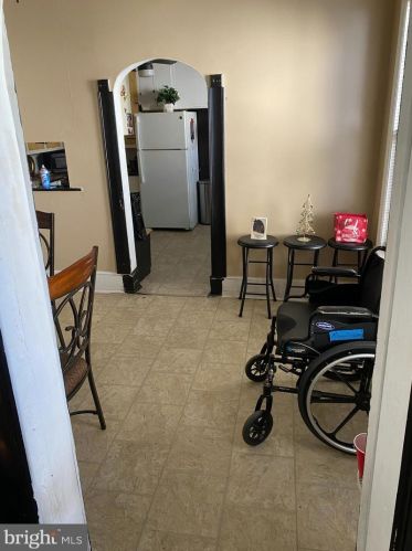 2261 37 St, Camden NJ 08110-2207 exterior