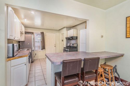 927 Mcreynolds Ave, Grand Rapids MI 49504-4439 exterior