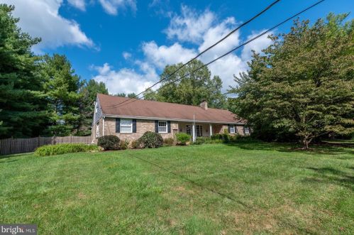 233 Old State Rd, Limerick PA 19468-3116 exterior