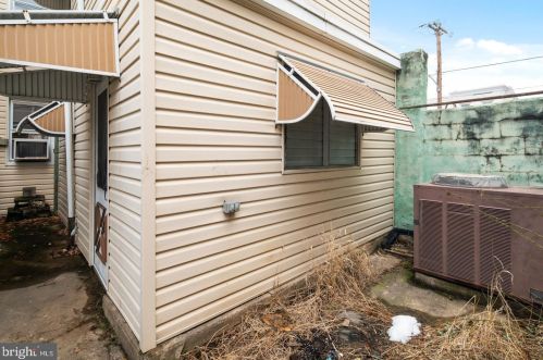 2435 Cedar St, Philadelphia PA 19134-4407 exterior