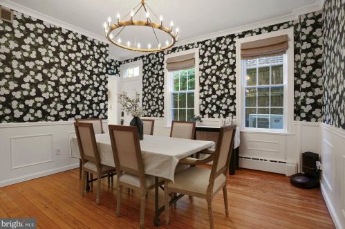 204 Royal St, Alexandria VA  22314-2627 exterior