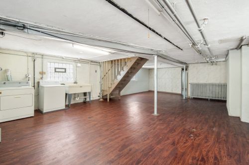 8013 Blackstone Ave, Chicago IL 60619-4614 exterior