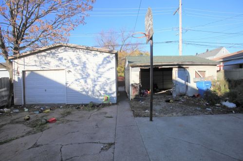 2240 Mason Ave, Chicago IL 60630-1912 exterior