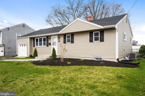 147 Gary Dr, Trenton NJ  08690-3145 exterior