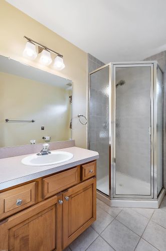 21855 Town Gate Dr, Macomb Township MI 48044-3791 exterior