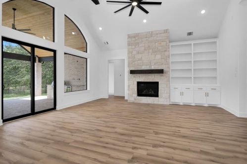 11317 Majestic Dr, Montgomery TX 77316-9662 exterior