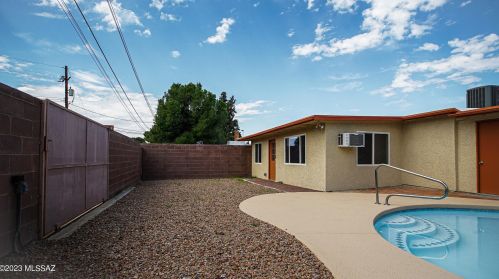 8322 Julia St, Tucson AZ  85710-4218 exterior