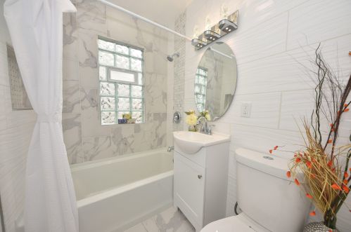 4373 52, Milwaukee WI 53218-5004 exterior