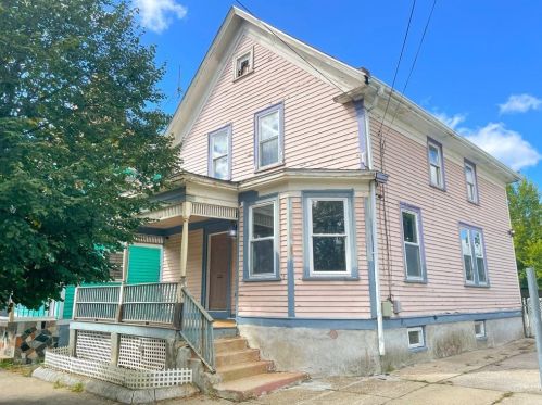 67 Congress Ave, Providence, RI 02907-1764