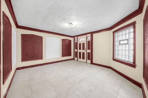 4039 Van Buren St, Chicago IL 60624-2747 exterior