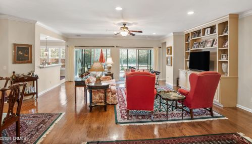 18 Wandering Daisy Dr, Bluffton SC 29909-6166 exterior