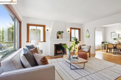 1318 Stannage, Berkeley CA 94706-1640 exterior