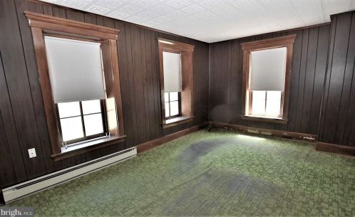 795 Abbottstown Pike, Hanover PA 17331-8235 exterior