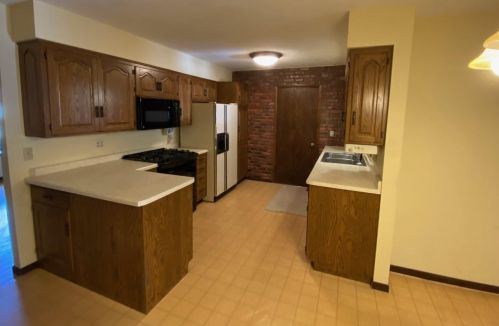 856 Cortland Dr, Saint Paul, MN 55124-4703