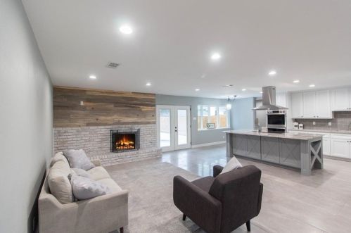 4156 Echo Glen Dr, Dallas TX  75244-7323 exterior