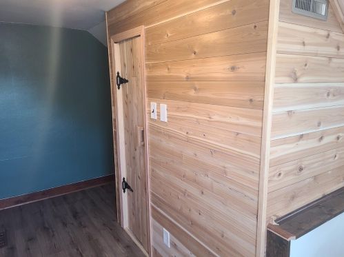 1417 Oklahoma Ave, Milwaukee WI 53207-2431 exterior