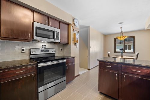 4156 104, Milwaukee WI 53226-4324 exterior