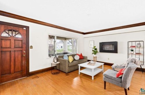 406 43 Ave, Duluth MN 55807-1555 exterior