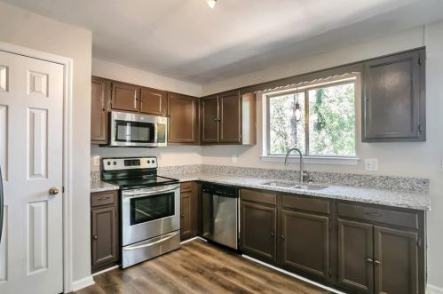 4465 Cary Dr, Lithonia GA  30039-6509 exterior