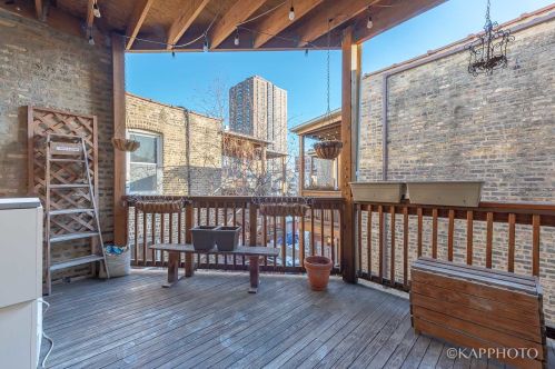 5257 Winthrop Ave, Chicago IL 60640-2305 exterior