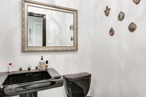 7 Kings Walk, Atlanta GA 30307-1205 exterior