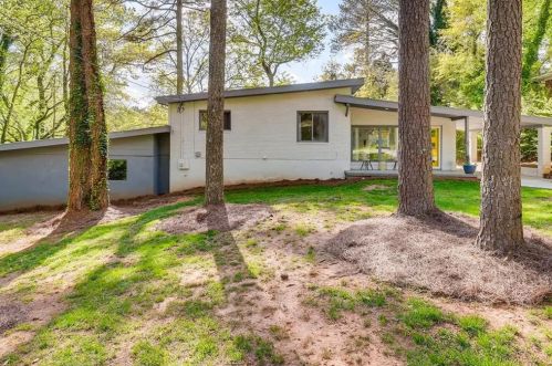 2575 Flagstone Dr, Atlanta, GA 30316-4001