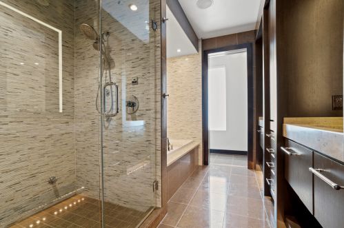 755 Kilbourn Ave, Milwaukee WI 53208-3111 exterior