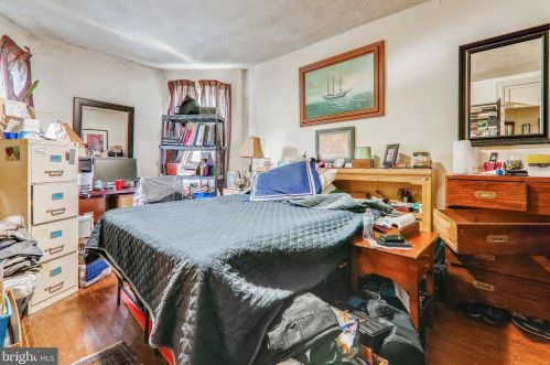 914 Independence Ave, Washington DC 20003-3918 exterior