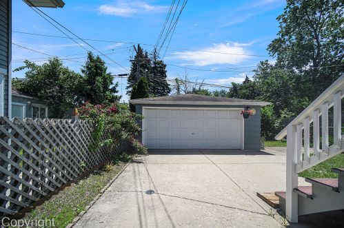 5029 Eddy St, Chicago IL 60641-3550 exterior