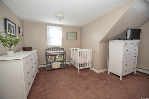 32 Adelaide St, Huntington Station NY 11746-3441 exterior