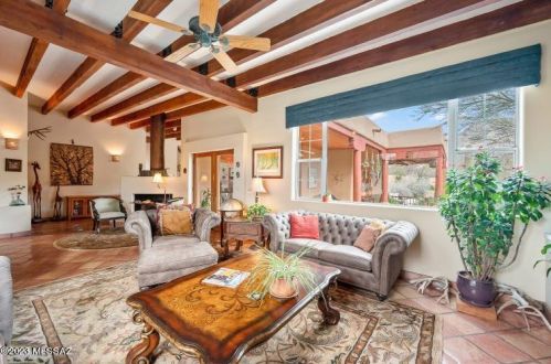 6421 Paseo Otono, Tucson AZ  85750-1208 exterior