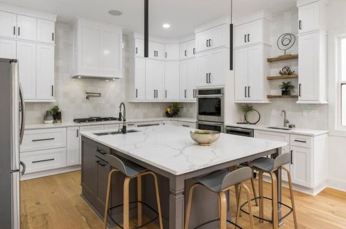 2020 Cambridge Ave, Atlanta GA 30337-1816 exterior